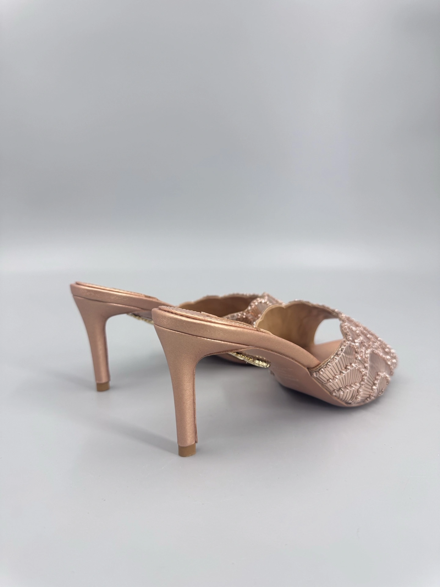 COCO--1QU1ZZUR1 GASHIGL0-NLP-ICE Heel height：8.5CM sheepskin item:E-X555M0599B